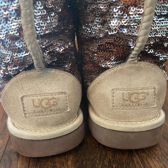 Sparkly Uggs - Picture 4 of 5